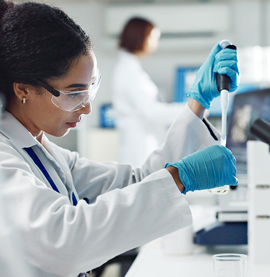 Woman working in a biotechnology lab
